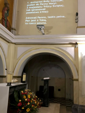 projektor kościół śpiewnik ekran rzutnik tekst liturgia 5